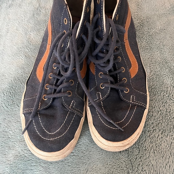 Vans Hightops - Picture 1 of 2